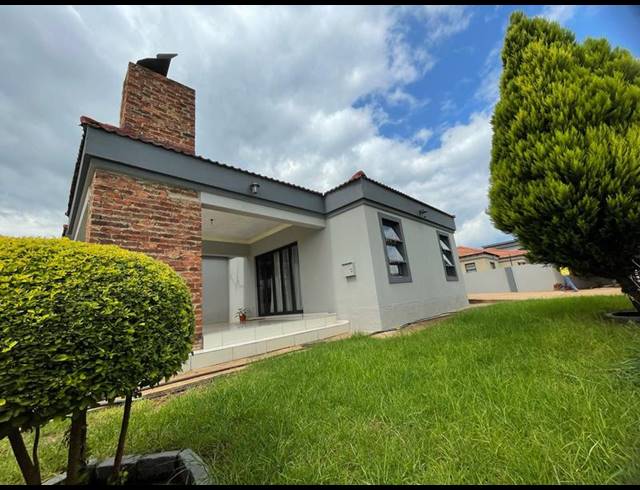 3 BEDROOM HOUSE FOR SALE IN CHROOM PARK